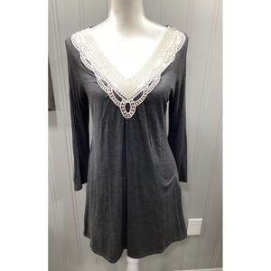 EMERALD COLD SHOULDER CROCHET TRIM KNEE LENGTH DRESS SIZE S